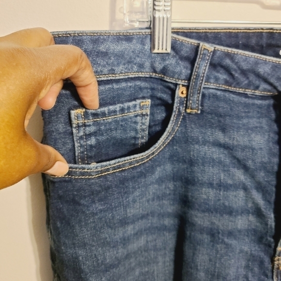 Old Navy | Women's Button Fly High Rise OG Straight Distressed Jeans (Size 14) - Picture 3 of 10